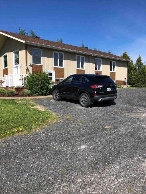 Lac-Mégantic Aux Quatre Vents 4,5 Grand Logement Prive מראה חיצוני תמונה